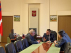 Андрей Бочаров обсудил с гендиректором ВМК «Красный Октябрь» ситуацию на заводе 