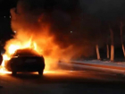 В Волгоградской области поздно вечером горел автомобиль Audi 