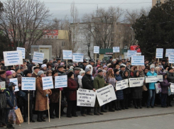 Отзывы сотрудников волгоград. Волгоград Химпром новости. Химпром профком. Завод имени Кирова Волгоград. Владелец Химпрома.