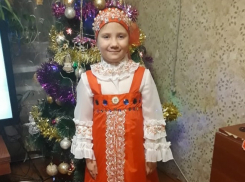 Полина Локтева в конкурсе "Лучший детский новогодний костюм - 2019"