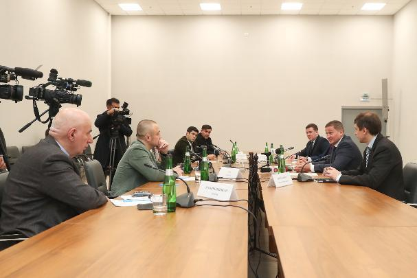 Андрей Бочаров встретился с иностранными журналистами