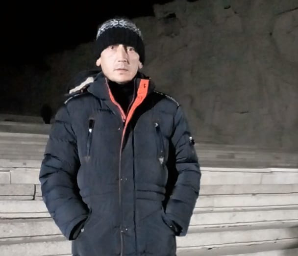 Ушел избитый из больницы: в Волгограде разыскивают 41-летнего мужчину с синяками на лице