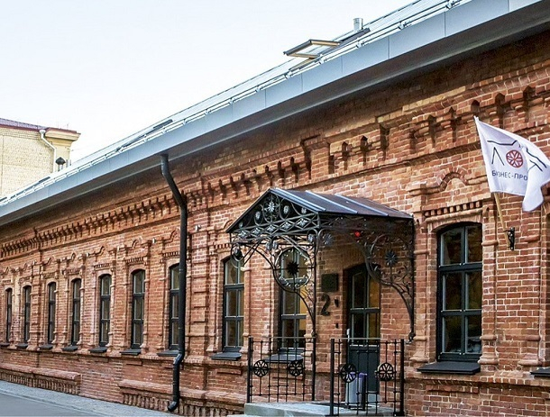 Болельщиков разных стран соберут в ﻿одноэтажном старом здании в Волгограде