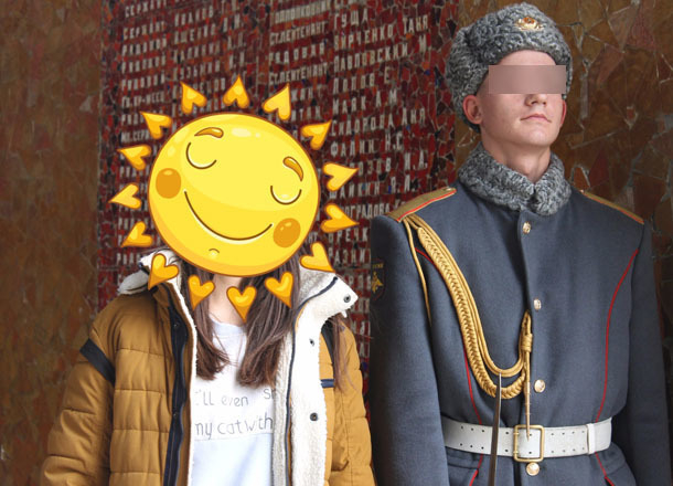 Молодого военного из роты почетного караула ищет восхищенная им школьница в Волгограде