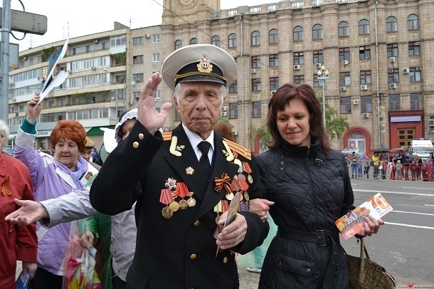 Волгоградским ветеранам и инвалидам ВОВ ко Дню Победы подарят по 3 тысячи рублей