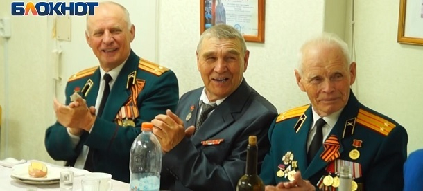 Главное внимание: ветеранам Сталинградской битвы «Радеж» вручил подарки