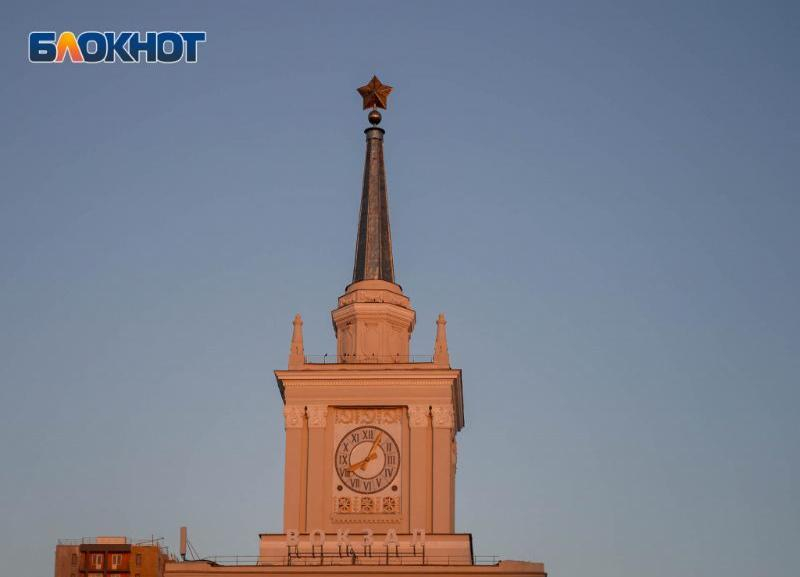 Активную борьбу за сбор подписей развернули сторонники перевода стрелок в Волгограде